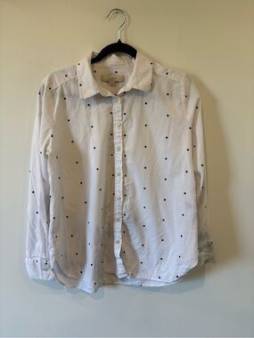 LOFT White Long-Sleeve Button-Down Shirt with Navy Dot Pattern